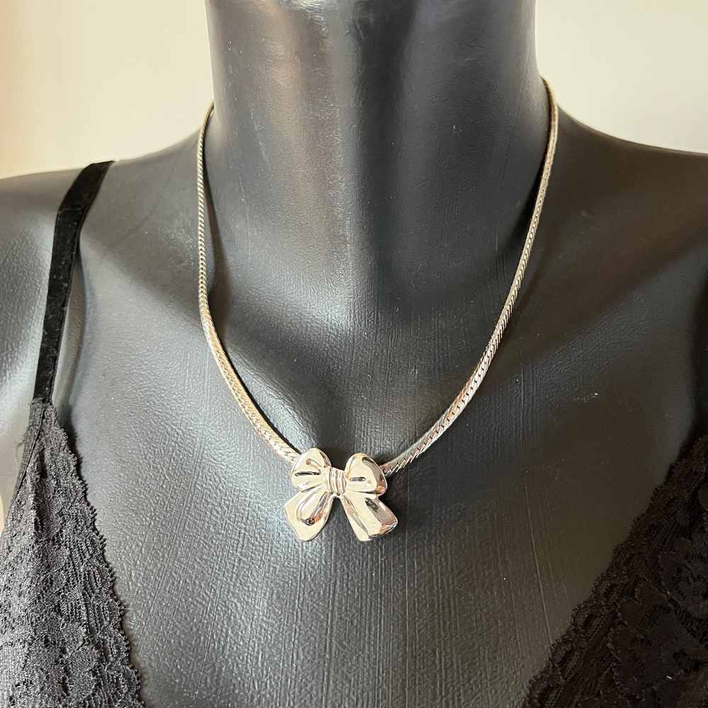 Vintage Bow Necklace Herringbone Chain Bow Pendant
